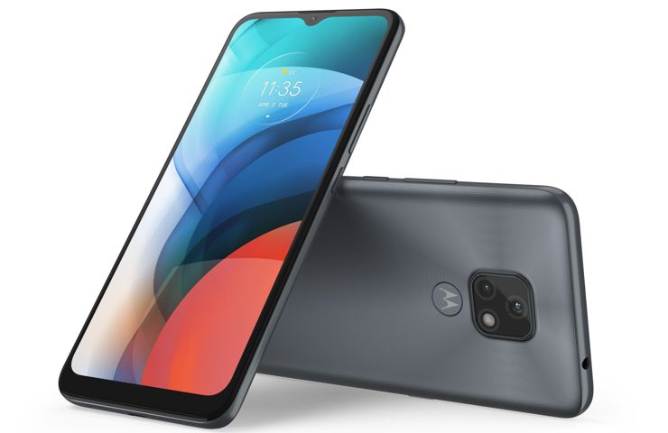 Motorola Moto E7 - medium phone with a triangle camera Motorola Moto E7 - medium phone with a triangle camera