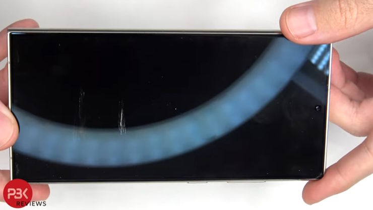 Le test confirme que le Galaxy S24 Ultra n'est pas facile à rayer !