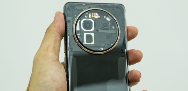 Le Realme 12 Pro+ comme un Nothing Phone !