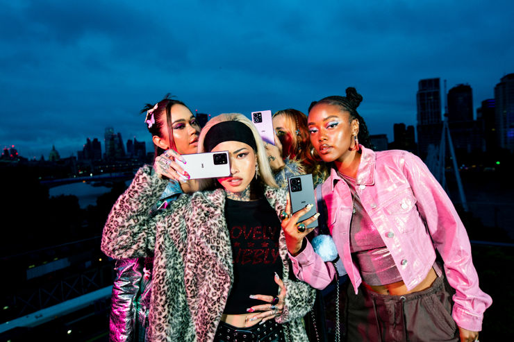 HMD Skyline with digital balance