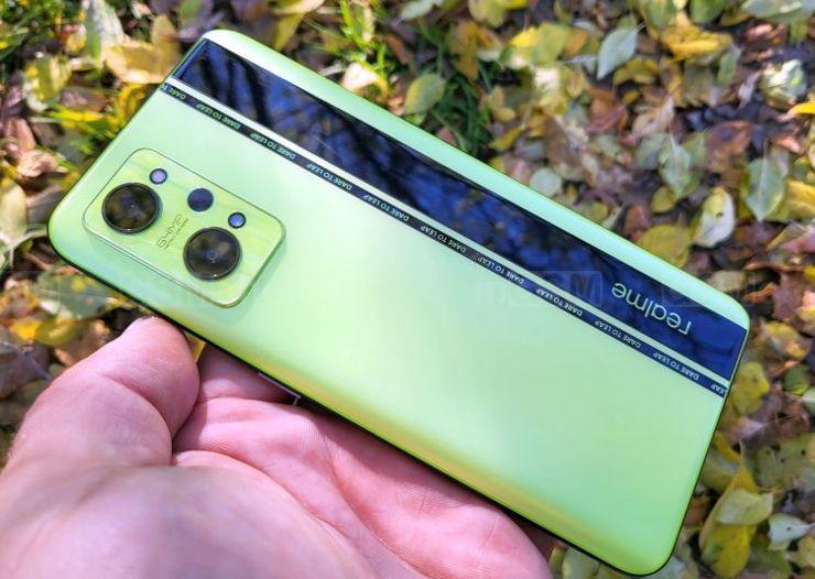 Realme GT Neo2 review: Green colour rules! 