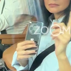 Anushka Sharma z OnePlus Open