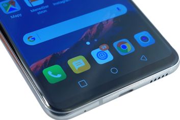 LG V30