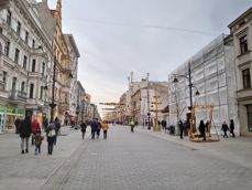 Comparing shots: wide angle, standard lens - telephoto