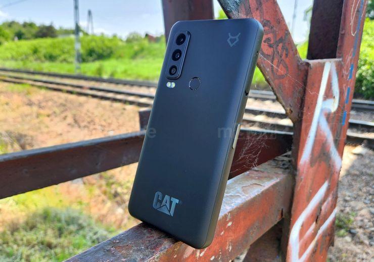 CAT S75 review: Stay Connected via Satellite - Tech Advisor
